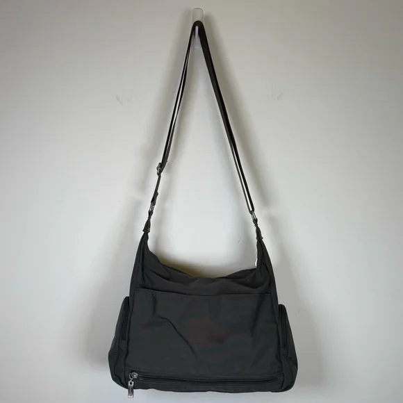 Baggallini ‘Everywhere’ Bag Charcoal Gray Bright Pink Lining Adjustable Strap - Picture 4 of 16